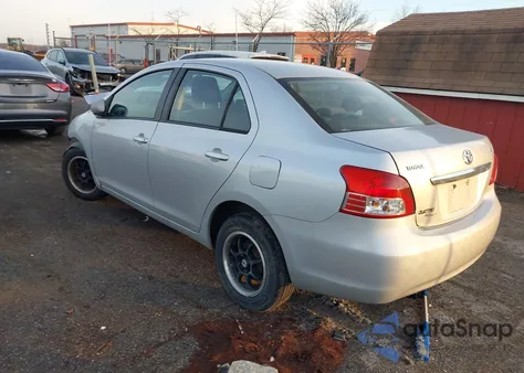 2007 Toyota Yaris z USA, uszkodzony, nr VIN JTDBT923771061605